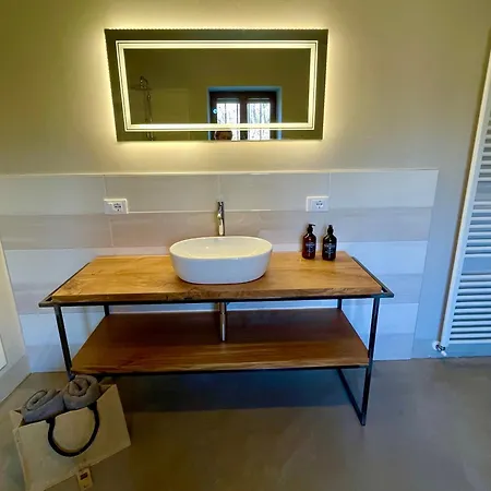 Corte Marzago Mit Pool Naehe Gardasee (adults Only) * Salionze